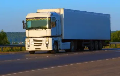 İzmir ile Uzundere Arası Öğrenci Eşyası Taşıma